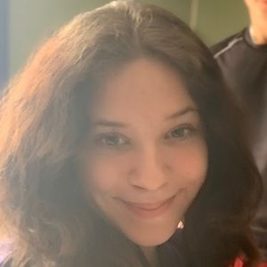 Meet your Posher, Avery